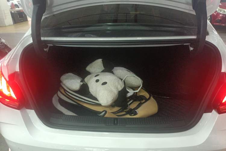 Used MG 5 2021 180 DVVT CVT Youth Luxury Edition