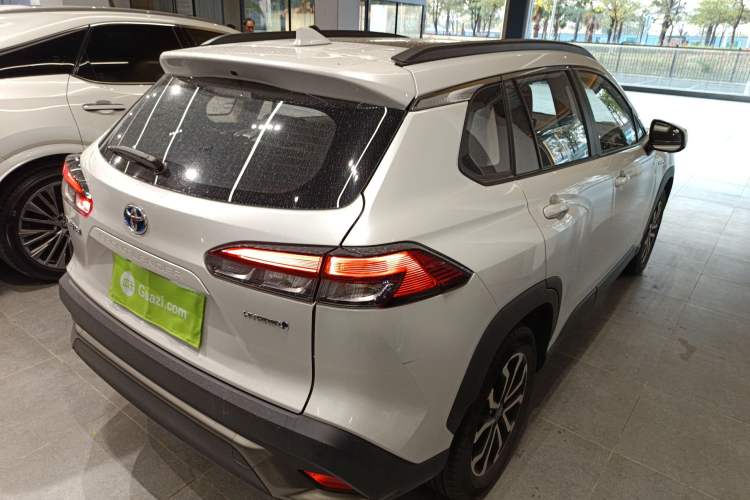 Used Toyota FRONTLANDER 2023 2.0L Smart Electric Hybrid Dual-Engine Deluxe Version
