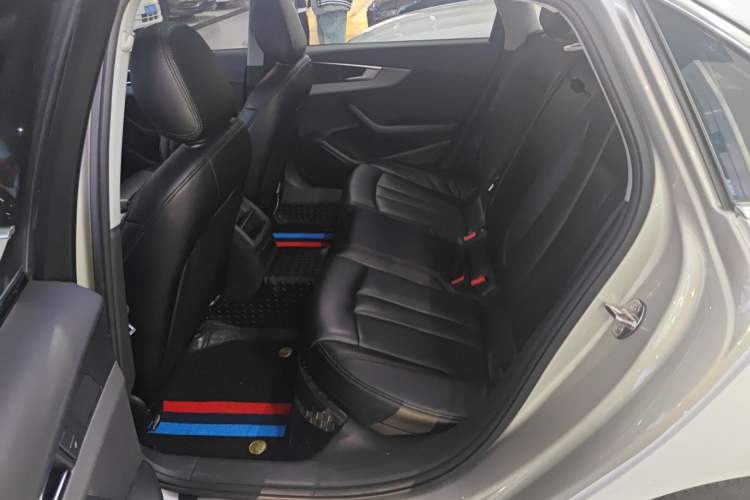 Used Audi A4L 2018 30th Anniversary Edition 40 TFSI Trendy Model
