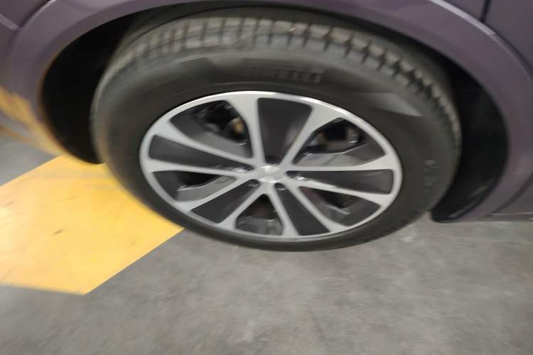 Used Hima Luxeed R7 2024 All-Electric 667 km Max
