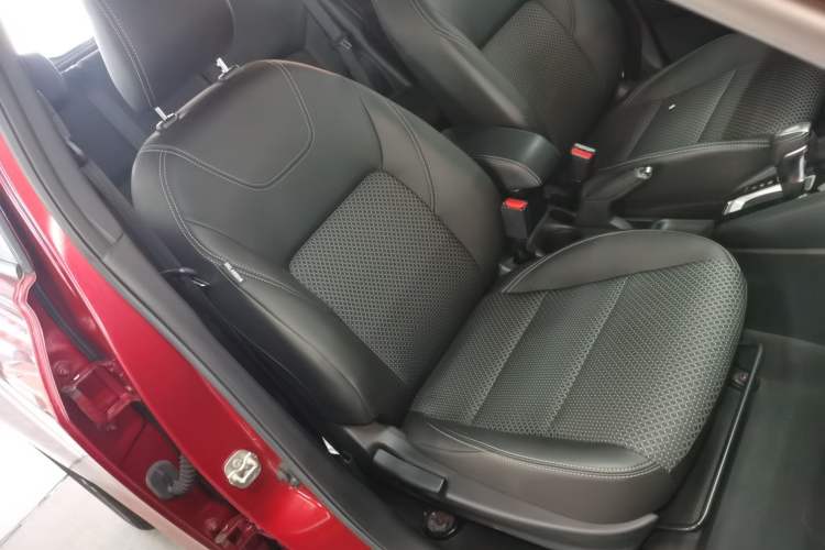 Used Nissan Kicks 2019 1.5L CVT Smart Connect Luxury Edition
