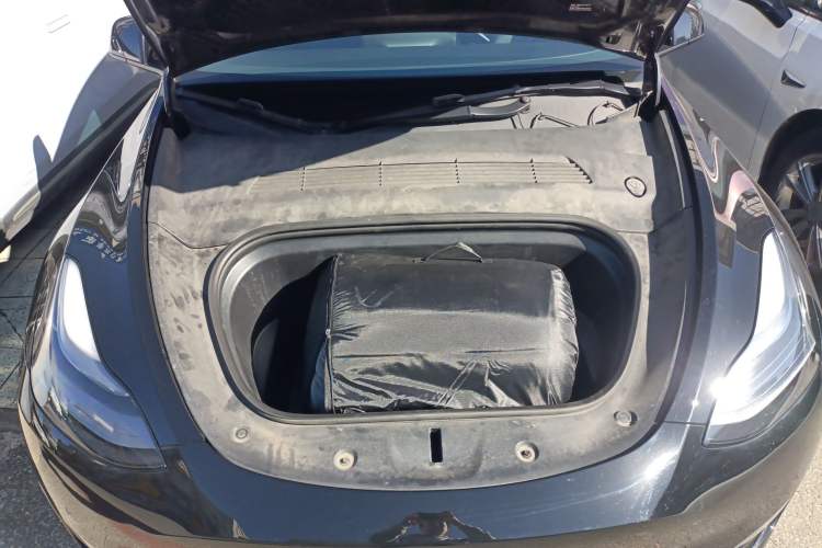 Used Tesla Model Y 2023 High-Performance All-Wheel-Drive Version