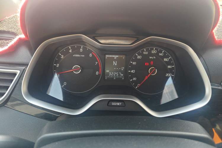 Used Baojun 310 2017 1.5L Automatic Fashion Model
