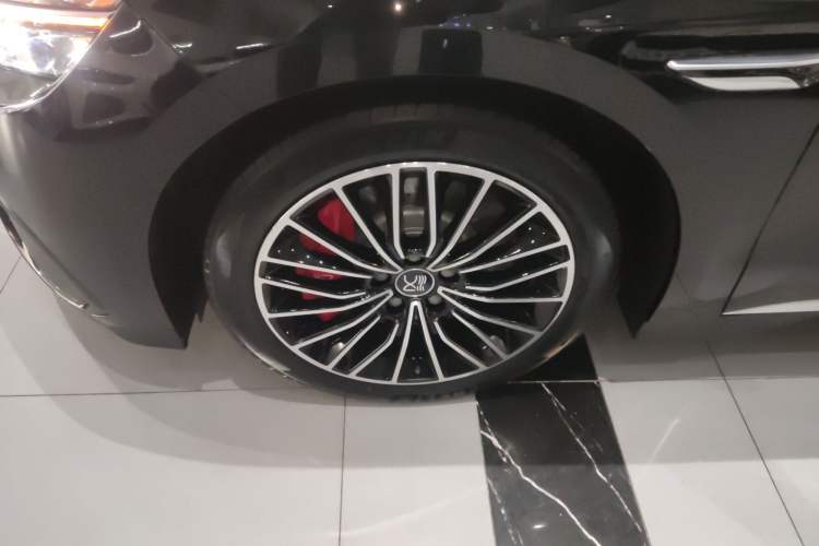 Used BYD Han 2025 EV with 701 km of Laser Radar-Enabled Intelligent Driving
