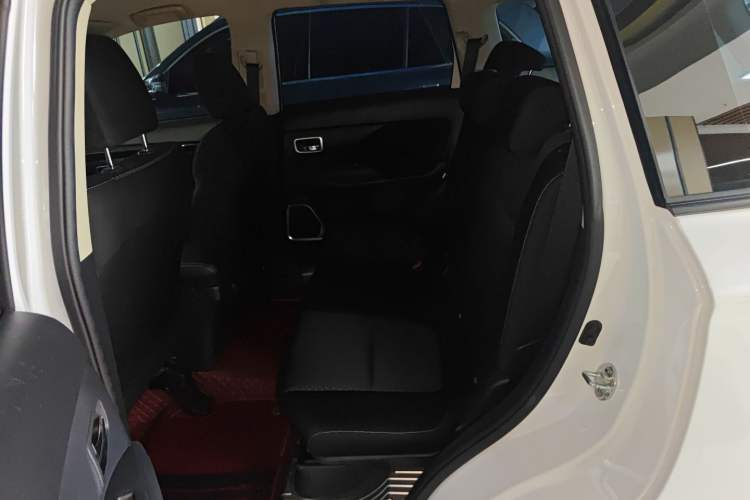 Used Mitsubishi Outlander 2021 2.0L Two-Wheel Drive Comfort Edition 5 Seats