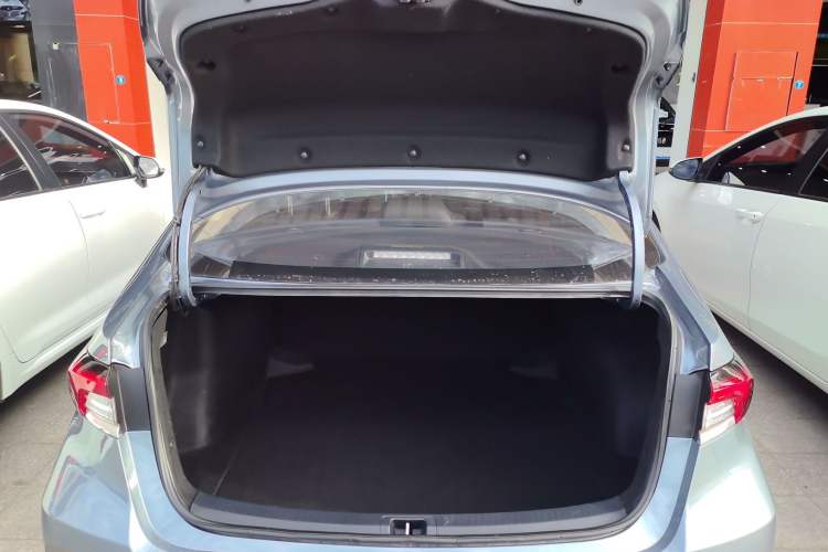 Used Toyota Corolla 2021 Dual-Motor 1.8L E-CVT Elite Edition
