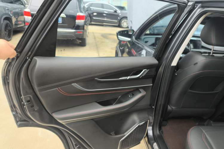 Used  Zhuifeng 2022 Chasing the Waves Edition 1.5T CVT Rising Wind Version
