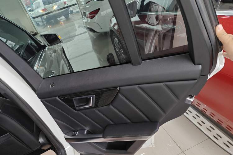 Used Mercedes-Benz GLK-Class 2015 GLK 300 4MATIC Luxury Ultimate Edition
