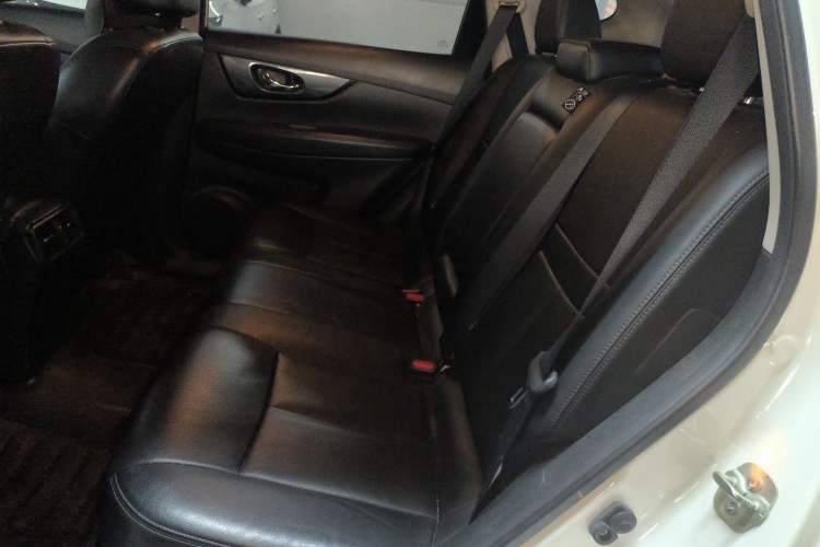 Used Nissan X-Trail 2016 2.5L CVT Sport Edition 4WD
