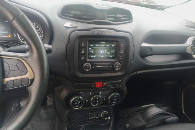 Used  Renegade 2017 180T Automatic Jingneng Edition