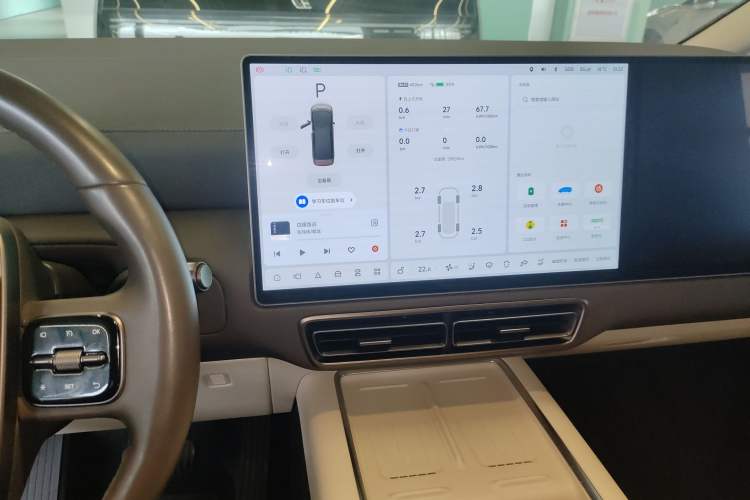 Used Li Auto MEGA 2024 Ultra Model