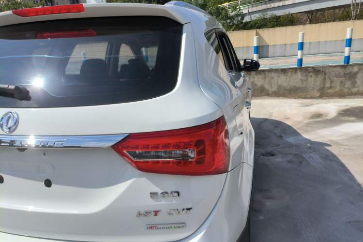 Used Dongfeng Fengon 580 2017 1.5T CVT Luxury Model
