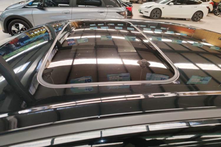 Used  L6 2025 EM-i 140km Starship Edition
