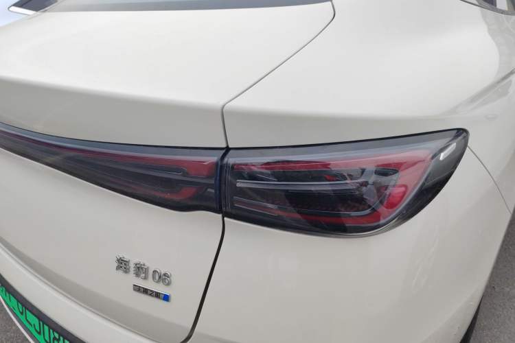 Used BYD Seal 06 New Energy 2025 DM-i Smart Drive 80KM Luxury Model
