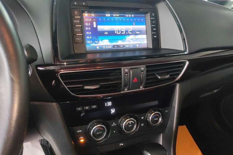 Used Mazda Atenza 2015 2.0L Blue Sky Luxury Edition
