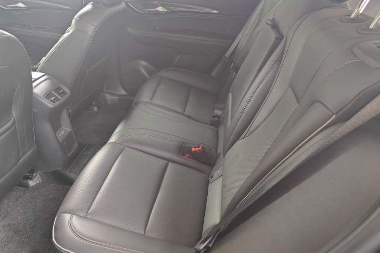 Used Buick Envision 2021 Encore Plus 652T Five-Seat Luxury Model
