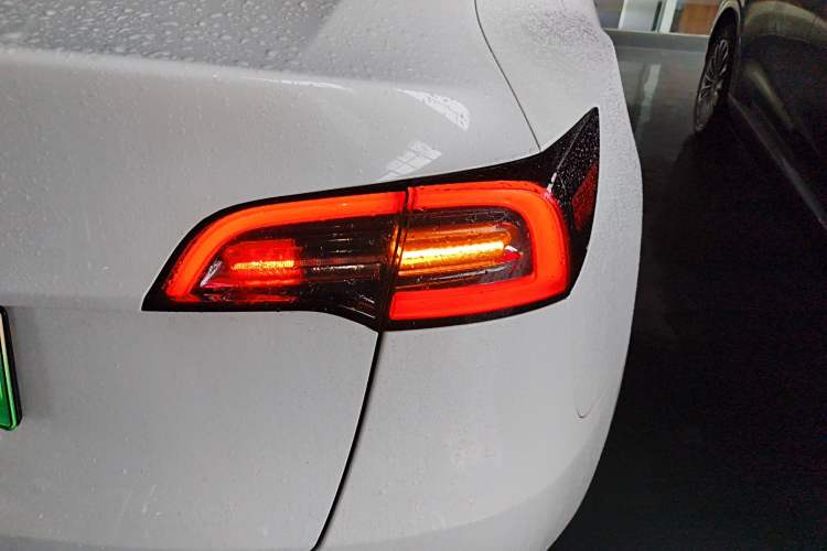 Used Tesla Model Y 2021 Standard Range Rear-Wheel Drive Version
