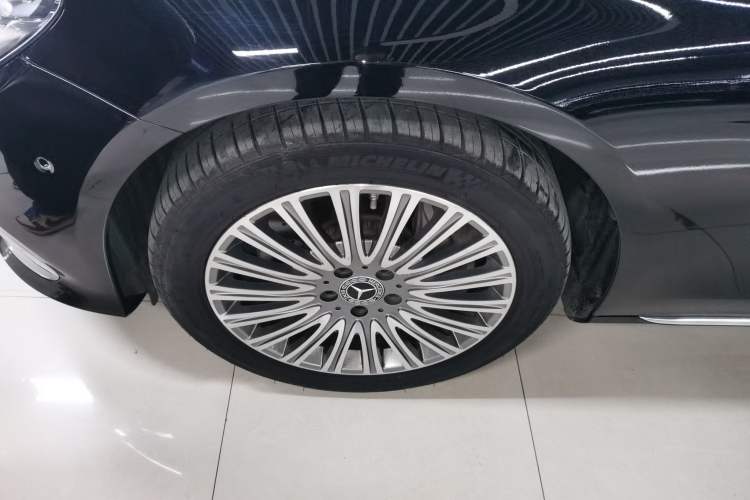 Used Mercedes-Benz E-Class New Energy 2022 Facelift E 350 e L Plug-in Hybrid Sedan
