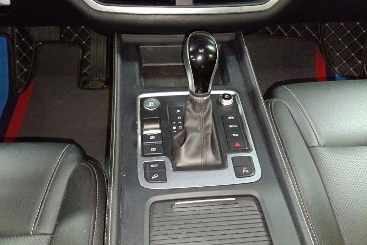 Used BYD Tang 2019 2.0T Automatic SmartConnect Luxury Edition 7 Seats China VI Standard
