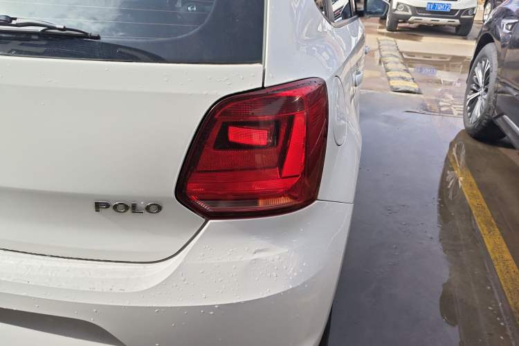 Used Volkswagen Polo 2016 1.4L Manual Fashion Model