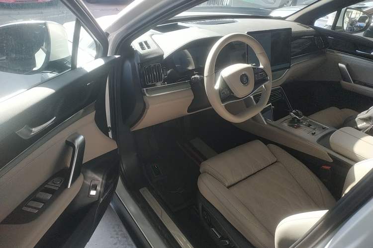 Used BYD Tang New Energy 2025 Intelligent Driving Version DM-i 115KM Flagship Edition
