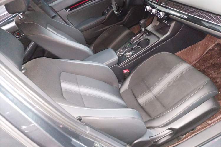 Used Honda Civic 2022 240TURBO CVT Dynamic Edition