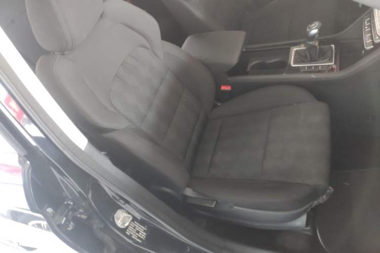 Used Sinotruk VGV U70 2020 1.5T Manual Comfort Edition 7 Seats