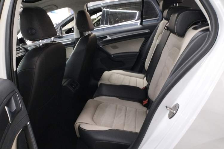 Used Volkswagen Golf 2017 230TSI Automatic Luxury Million-Vehicle Commemorative Edition