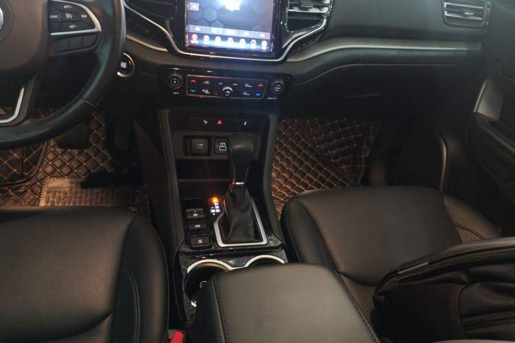 Used  Grand Commander 2022 2.0T Two-Wheel Drive Elite Version
