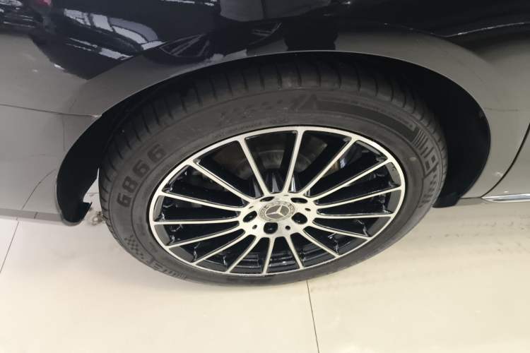 Used Mercedes-Benz E-Class 2023 Facelift E 260 L