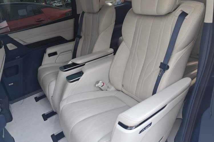 Used Buick Century 2023 2.0T Six-Seater Yinshi Edition