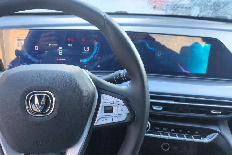 Used Changan Eado 2020 PLUS Blue Whale NE 1.4T GDI DCT Prestige Model
