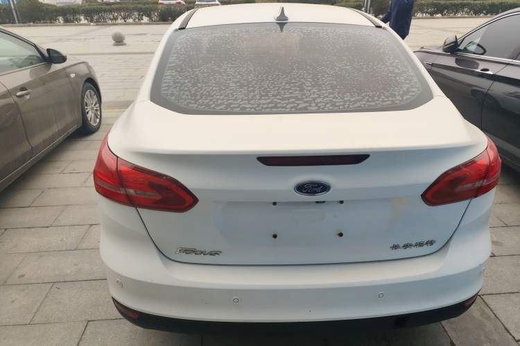 Used Ford Focus 2017 Sedan 1.6L Automatic Fashion Edition Smart Drive Version
