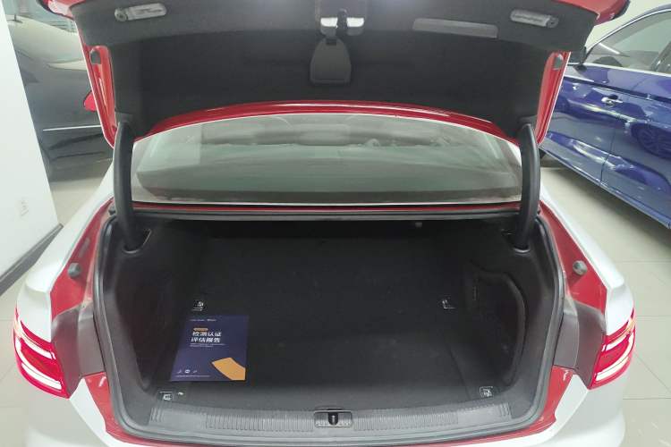 Used Audi A4L 2019 40 TFSI Fashion Edition China VI Emission Standard