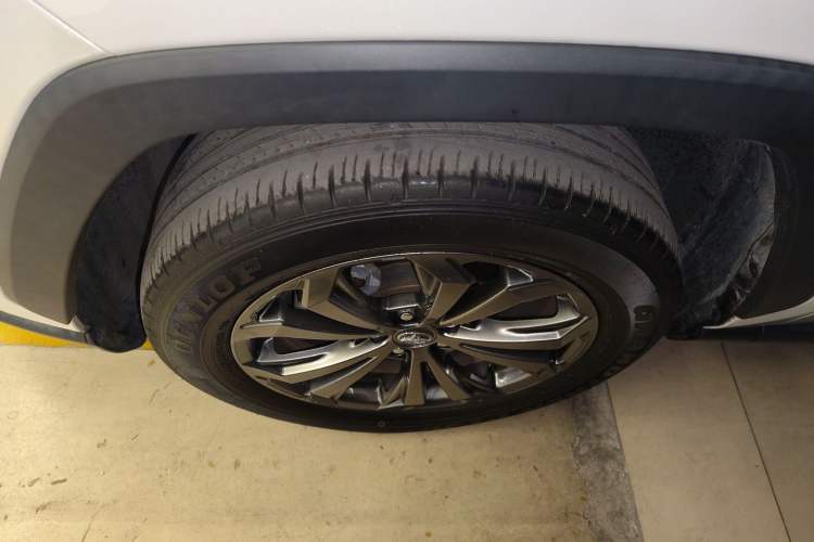 Used Toyota RAV4 2023 2.0L CVT Two-Wheel Drive Fashion Plus Edition
