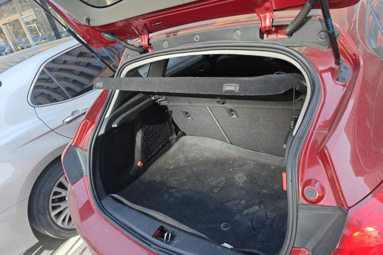 Used Buick GT 2014 XT 1.6L Automatic Fashion Edition
