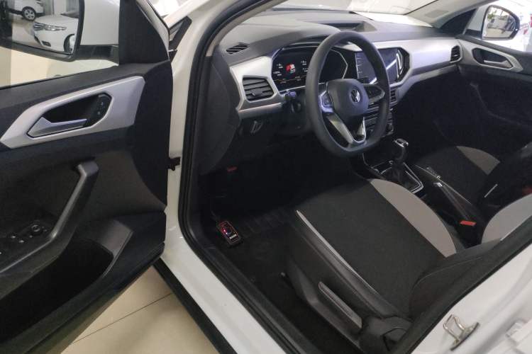 Used Volkswagen Tacqua 2023 200TSI DSG Joy-Connect Edition
