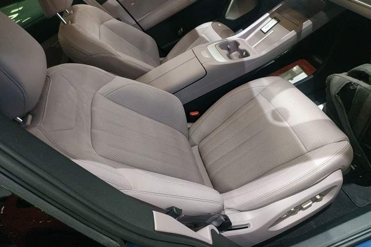 Used ONVO L60 2024 60 kWh All-Wheel Drive