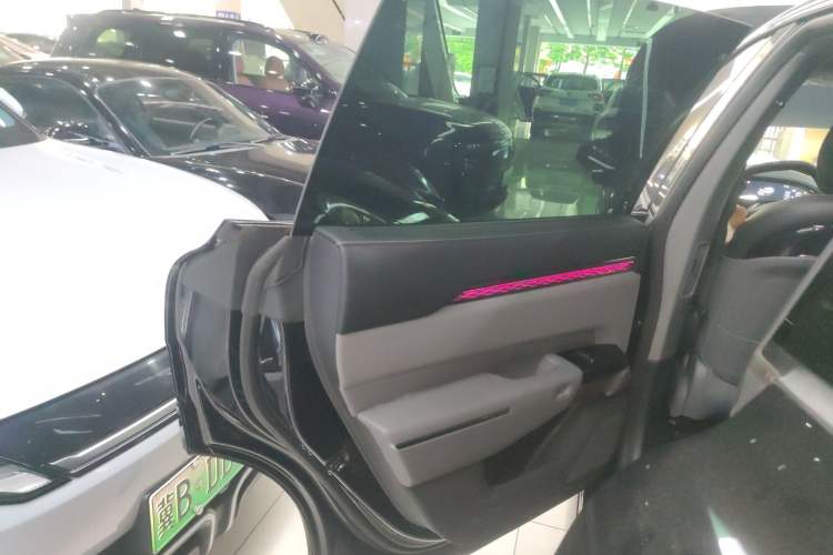 Used Zeekr 7X 2025 100 kWh Long-Range Rear-Wheel Drive with Intelligent Driving Features
