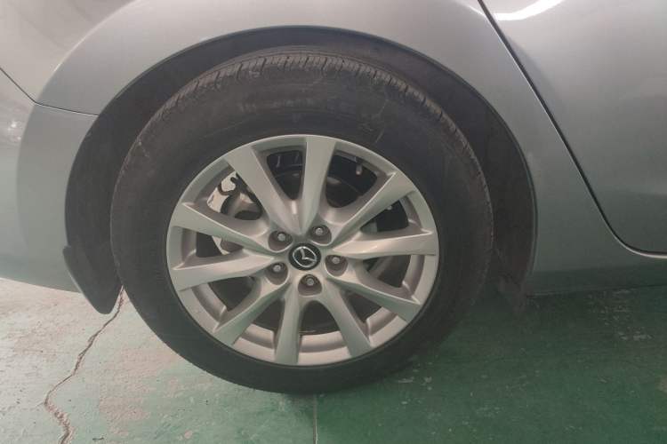 Used Mazda Atenza 2015 2.0L Blue Sky Luxury Edition
