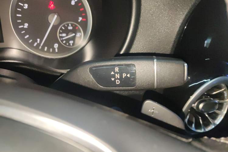 Used Mercedes-Benz Vito 2021 2.0T Business Version 7 Seats
