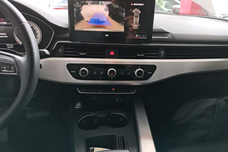 Used Audi A4L 2022 40 TFSI Fashion Dynamic Model
