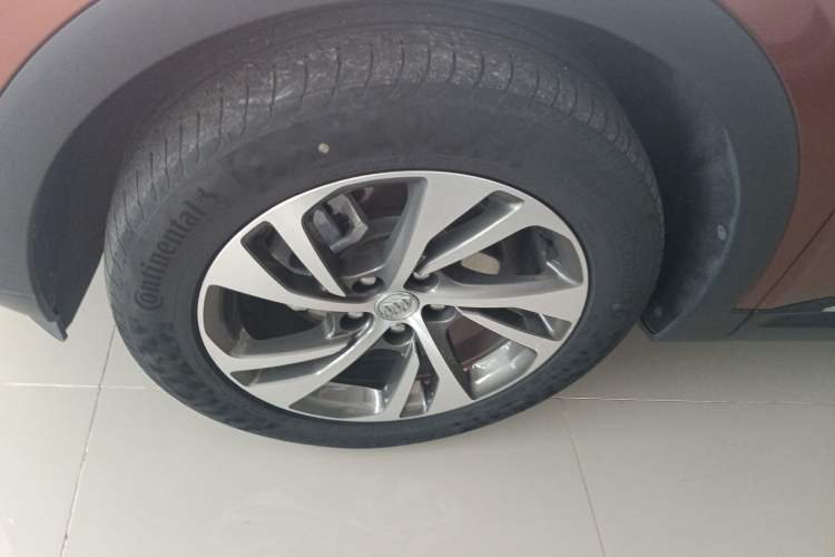 Used Buick Envision 2020 Encore S 652T Four-Wheel Drive Luxury Model
