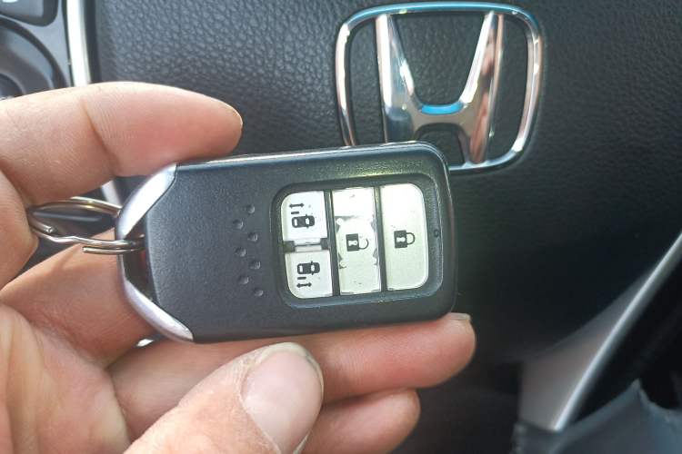 Used Honda Elysion 2016 2.4L Classic Edition
