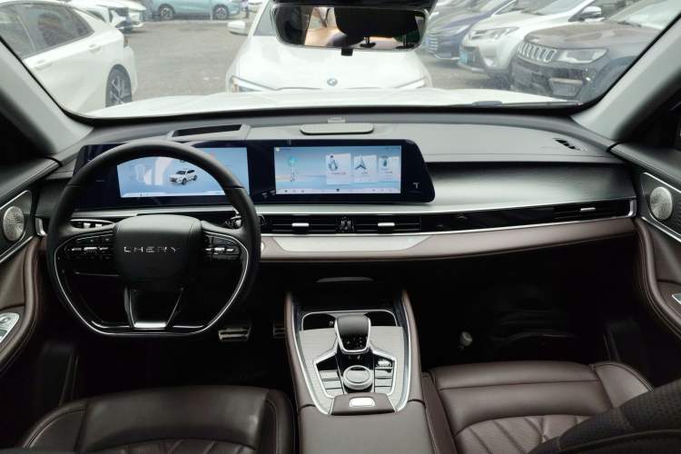 Used Chery Tiggo 8 PRO 2024 Champion Edition 390T Two-Wheel Drive Aoshi Version 5 Seats
