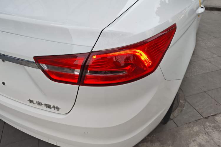 Used Ford Escort 2015 1.5L Automatic Fashion Model
