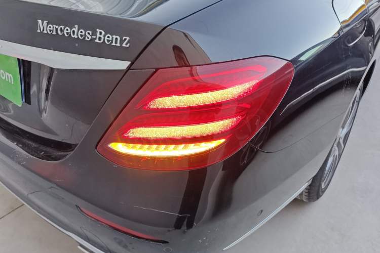 Used Mercedes-Benz E-Class 2018 Facelift E 300 L Luxury Edition