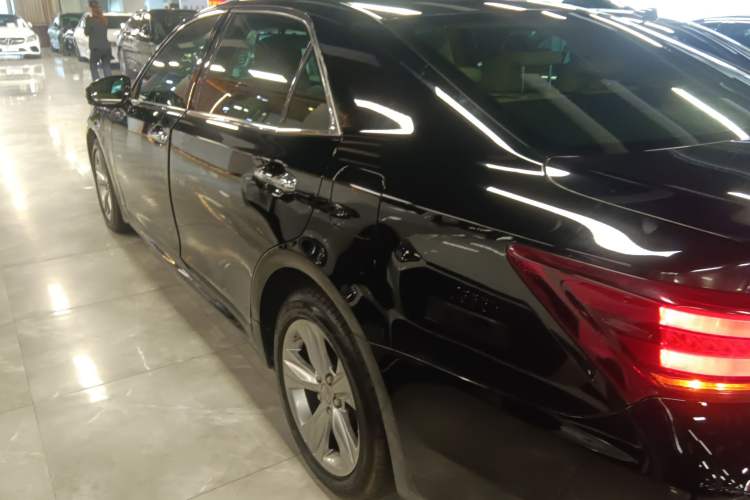 Used Toyota Crown 2015 2.0T Fashion Edition
