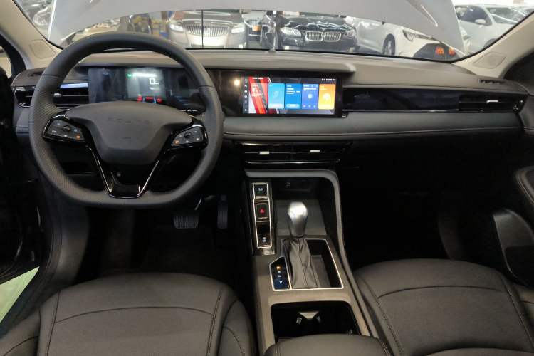 Used Roewe i5 2024 1.5L CVT Luxury Edition
