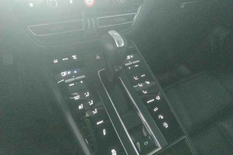 Used Porsche Macan 2024 Macan 2.0T
